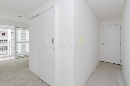 4_photo/94dce46bfd.73f8ea830161034f-ATLAS-2b87c83a-ebc6-4848-a7d4-dde929bf9945.jpg de kitnet/studio à venda com 1 quarto, 27m² em Centro, Curitiba