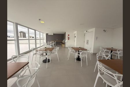 27_photo/94dce46bfd.97554ebbd925aa44-ATLAS-b4e1321d-3c09-4f23-b8be-1402a0f6359f.jpg de kitnet/studio à venda com 1 quarto, 27m² em Centro, Curitiba