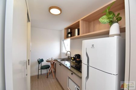 6_photo/94dce46bfd.d5eeb787635d87ab-ATLAS-57a0bd54-8758-42ad-a9e3-ac07b9ec77be.jpg de apartamento à venda com 1 quarto, 27m² em Centro, Curitiba