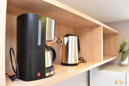 24_photo/94dce46bfd.d5eeb787635d87ab-ATLAS-c46e8282-b228-4eb1-ae2e-c887cc7f4cc5.jpg de apartamento à venda com 1 quarto, 27m² em Centro, Curitiba