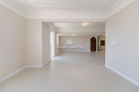 9_photo/94dce46c6f.958ab4e2955fd321-ATLAS-2f5e57df-eb2a-4e05-bbbd-c7a4ca6c9c62.jpg de apartamento à venda com 3 quartos, 210m² em Centro, Curitiba