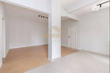 30_photo/94dce46c6f.958ab4e2955fd321-ATLAS-72fd9b7a-c72b-436c-9efc-280e154d68ca.jpg de apartamento à venda com 2 quartos, 72m² em Centro, Curitiba