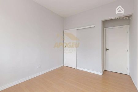 4_photo/94dce46c6f.958ab4e2955fd321-ATLAS-d5ef9b02-b946-44dd-873d-cfe341f66f3a.jpg de apartamento à venda com 2 quartos, 72m² em Centro, Curitiba