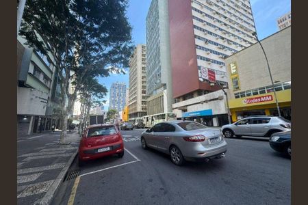 8_photo/94dce46c91.1e8af6647b6aaeab-ATLAS-5834f4dd-01b2-4653-931d-accb9afd4d01.jpg de apartamento para alugar com 2 quartos, 78m² em Centro, Curitiba