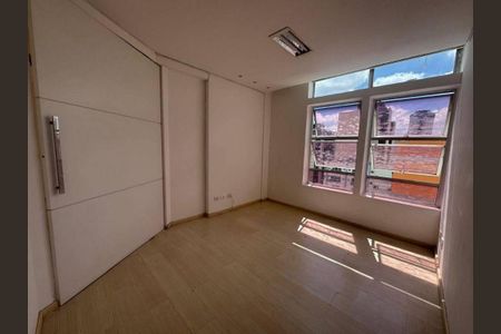 12_photo/94dce46c91.1e8af6647b6aaeab-ATLAS-a37add32-a36e-44cd-854c-c5eba0f62576.jpg de apartamento para alugar com 2 quartos, 78m² em Centro, Curitiba