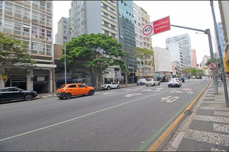 3_photo/94dce46c91.86fb319dd995b8e2-ATLAS-3bf9bd23-caed-495b-a0c5-f4edffcaff75.jpg de apartamento para alugar com 1 quarto, 36m² em Centro, Curitiba
