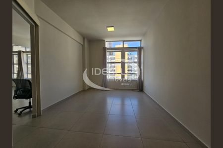 7_photo/94dce46c91.8b238b2f56f58e8d-ATLAS-4c53b38c-e8b1-40fe-a56d-45ada15e9f5b.jpg de apartamento à venda com 1 quarto, 69m² em Centro, Curitiba