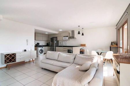 3_photo/94dce46ca9.8cdf125b31d61fa3-ATLAS-e8bef461-5a01-405c-bef4-d6c271733a0d.jpg de apartamento à venda com 2 quartos, 110m² em Centro, Curitiba