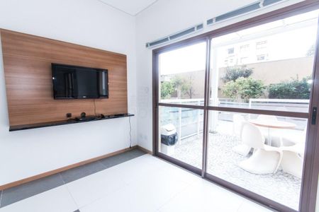 4_photo/94dce46ca9.f87c5f63b588f4d4-ATLAS-1a6a2d92-0403-47fe-a3c8-c07e8d316e85.jpg de kitnet/studio à venda com 1 quarto, 46m² em Centro, Curitiba