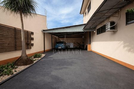 2_photo/94dce46ce5.a5b61410c387fb0a-ATLAS-0c86f3dc-f5b6-4a1e-85b7-e1a9f77cd4ac.jpg de casa à venda com 3 quartos, 378m² em Parolin, Curitiba