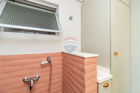 3_photo/94dce46ce9.7d44486df2fbe63f-ATLAS-18841118-8e56-40ed-a84c-238f680bfb29.jpg de apartamento à venda com 3 quartos, 86m² em Centro, Curitiba