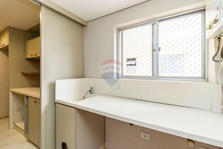 8_photo/94dce46ce9.7d44486df2fbe63f-ATLAS-2c6bc399-9e20-4d6c-9fd6-e6e325093611.jpg de apartamento à venda com 3 quartos, 86m² em Centro, Curitiba