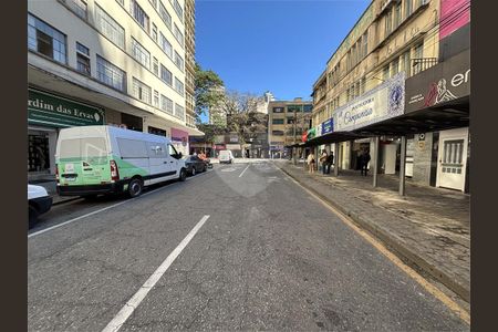 3_photo/94dce46d09.6874c9dc32a215ea-ATLAS-a70d5ef4-f870-4e3b-8b7a-00d96beebb8d.jpg de apartamento à venda com 1 quarto, 31m² em Centro, Curitiba