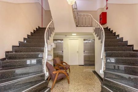 5_photo/94dce46d6f.4909862b8c1c38b1-ATLAS-281e217c-c6aa-4dc4-aeaf-aab03061fd60.jpg de apartamento à venda com 2 quartos, 60m² em Centro, Curitiba