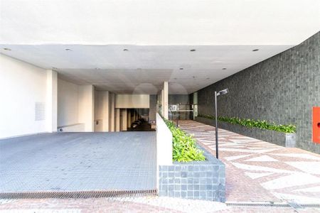 11_photo/94dce46d7b.4f01e810a805cb87-ATLAS-535a7a68-e018-4135-a2a4-2a463131ba75.jpg de apartamento à venda com 2 quartos, 43m² em Centro, Curitiba