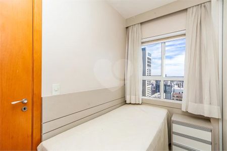 4_photo/94dce46d7b.4f01e810a805cb87-ATLAS-5d5645a9-0bf9-4fc7-a74d-0c2be0a8f58d.jpg de apartamento à venda com 2 quartos, 43m² em Centro, Curitiba