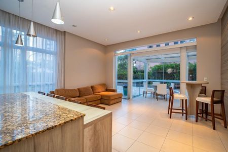 32_photo/94dce46d7b.4f01e810a805cb87-ATLAS-7c2bea8d-e446-49b5-8d5c-76c3a88800e6.jpg de apartamento à venda com 2 quartos, 43m² em Centro, Curitiba