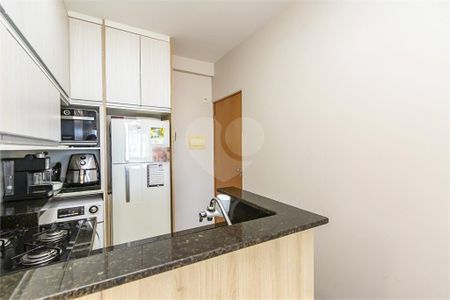 2_photo/94dce46d7b.e5636cc5c7e4e9bb-ATLAS-139422b1-4710-45d9-85a1-c0639695bd4f.jpg de apartamento à venda com 2 quartos, 43m² em Centro, Curitiba