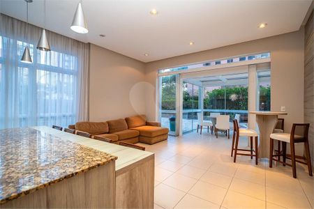 4_photo/94dce46d7b.e5636cc5c7e4e9bb-ATLAS-23d47a38-53b0-4d78-8ad9-605371f2a168.jpg de apartamento à venda com 2 quartos, 43m² em Centro, Curitiba