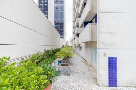 9_photo/94dce46d7b.e5636cc5c7e4e9bb-ATLAS-3e464867-0d27-42dd-864f-ec8c08791d6f.jpg de apartamento à venda com 2 quartos, 43m² em Centro, Curitiba