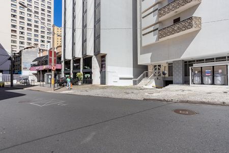 10_photo/94dce46d95.6cfae7307d3dcc57-ATLAS-5b97dd9f-a428-4fcb-97db-71cb1ed69cec.jpg de apartamento à venda com 3 quartos, 144m² em Centro, Curitiba