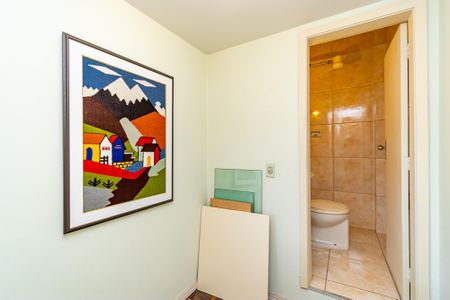 18_photo/94dce46d95.6cfae7307d3dcc57-ATLAS-a3aff9bb-492c-4629-9751-ca2ffa482f82.jpg de apartamento à venda com 3 quartos, 144m² em Centro, Curitiba