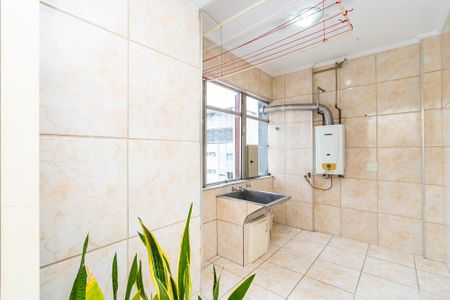 13_photo/94dce46d95.6cfae7307d3dcc57-ATLAS-a709b21a-61d1-49dd-be84-423ade0ea37c.jpg de apartamento à venda com 3 quartos, 144m² em Centro, Curitiba