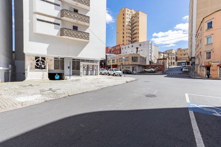 38_photo/94dce46d95.6cfae7307d3dcc57-ATLAS-a91284ea-ad49-4b3c-8aa6-13a1af5da01f.jpg de apartamento à venda com 3 quartos, 144m² em Centro, Curitiba