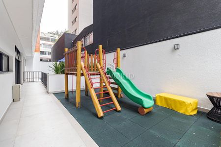 32_photo/94dce46da1.ceff8192393c33de-ATLAS-1e37ab5e-ecb4-40b1-b908-3aba9bd8c5de.jpg de apartamento à venda com 1 quarto, 26m² em Centro, Curitiba