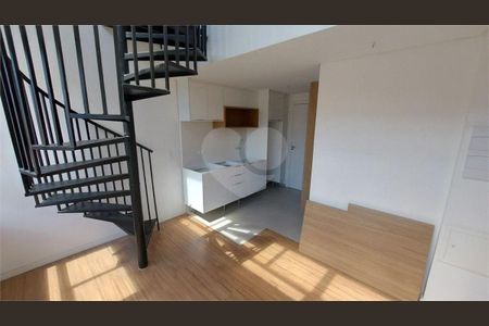 7_photo/94dce46e2d.590b4d130c630f44-ATLAS-4c9fbb6d-5e97-40a1-991a-8bf40a29c88f.jpg de apartamento à venda com 1 quarto, 37m² em Centro, Curitiba