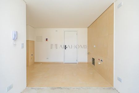 4_photo/94dce46e57.480a444ae4793677-ATLAS-0df82deb-a198-4282-a4d3-1de0cf20e558.jpg de apartamento para alugar com 1 quarto, 43m² em Centro, Curitiba