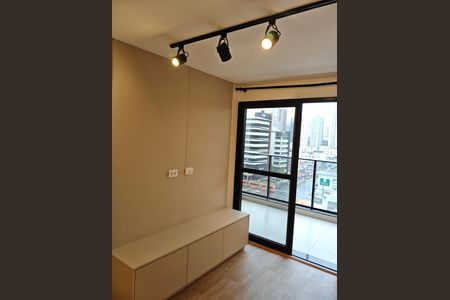 3_photo/94dce46e57.480a444ae4793677-ATLAS-0ef358a1-047c-4e4a-972a-cb979fadaa85.jpg de apartamento para alugar com 1 quarto, 43m² em Centro, Curitiba