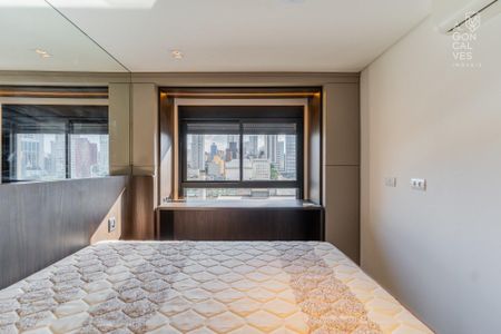 2_photo/94dce46e57.f9cbdd12a1ba2613-ATLAS-0197c66a-68f8-406b-ae05-3101fa657eb2.jpg de apartamento para alugar com 2 quartos, 66m² em Centro, Curitiba