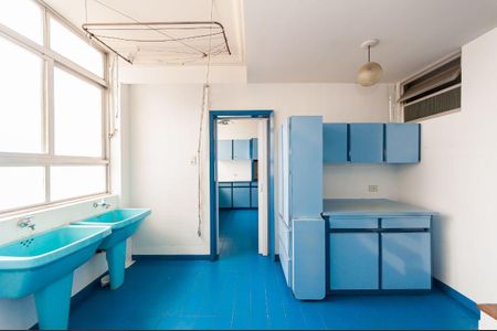 13_photo/94dce46e69.4cea1a0b3f6bbd2f-ATLAS-72815716-b9f2-4444-a71a-925d39c85409.jpg de apartamento à venda com 4 quartos, 222m² em Centro, Curitiba