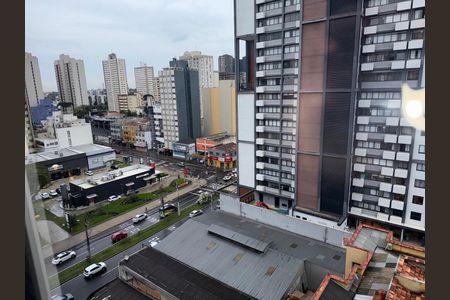 3_photo/94dce46ec3.6fa4da5796feb650-ATLAS-16dfe076-1de3-44a9-9ae8-8bfa16c61667.jpg de apartamento à venda com 3 quartos, 93m² em Centro, Curitiba