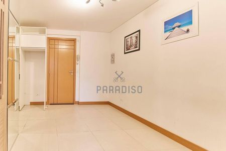 6_photo/94dce46eeb.b2aacbd2ebff2e8d-ATLAS-dad816d7-0586-46da-87b1-e00ea342f89d.jpg de kitnet/studio à venda com 1 quarto, 33m² em Centro, Curitiba