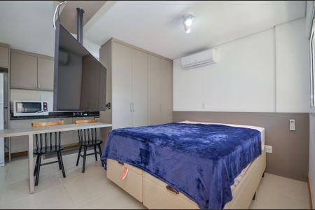 14_photo/94dce46eeb.b63703df1b074e65-ATLAS-781e6595-e7ab-4e01-98f1-1b8ec5cdf0cb.jpg de kitnet/studio à venda com 0 quarto, 34m² em Centro, Curitiba