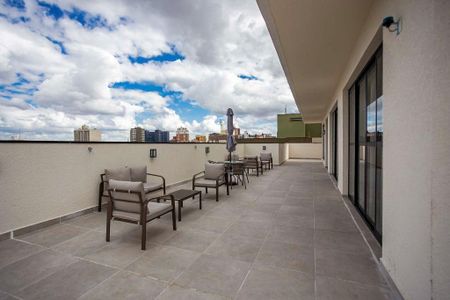 3_photo/94dce46efb.63fadbb67398c486-ATLAS-3e4e1bd5-0c05-4c5f-8896-501b5131d3f9.jpg de apartamento à venda com 1 quarto, 31m² em Centro, Curitiba