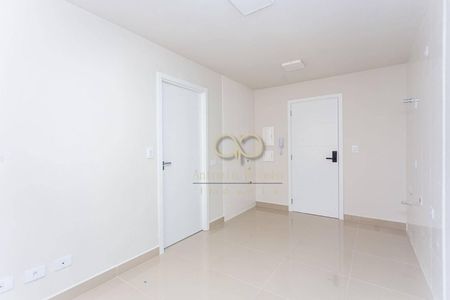 3_photo/94dce46efb.ed0eadb7a50dee3f-ATLAS-3d7a7c16-e79f-47b2-b704-a9f384cd6d80.jpg de apartamento à venda com 1 quarto, 30m² em Centro, Curitiba