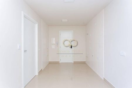 3_photo/94dce46efb.ed0eadb7a50dee3f-ATLAS-cefb7323-79dd-4728-ba4f-af65092e98ee.jpg de apartamento à venda com 1 quarto, 30m² em Centro, Curitiba