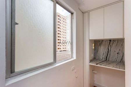 8_photo/94dce46f9d.6962a8c280263540-ATLAS-34eeb47f-759c-4cff-bd30-e0b2522c2846.jpg de apartamento à venda com 1 quarto, 39m² em Centro, Curitiba