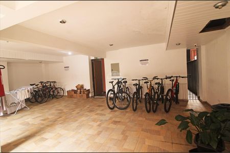 8_photo/94dce46fb7.3edd16944f25dc50-ATLAS-4a2e1cbc-2d9c-46d5-9029-ef361839e905.jpg de apartamento para alugar com 1 quarto, 31m² em Centro, Curitiba