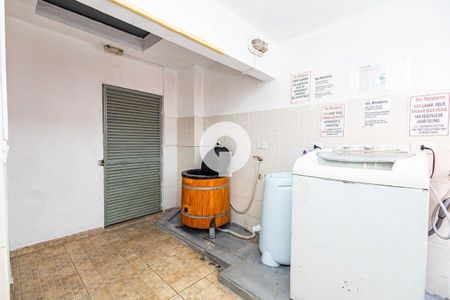 18_photo/94dce46fb7.f9fd596f8c1c84e9-ATLAS-7e4de326-36a1-4031-a397-dd65629a090e.jpg de kitnet/studio à venda com 1 quarto, 19m² em Centro, Curitiba