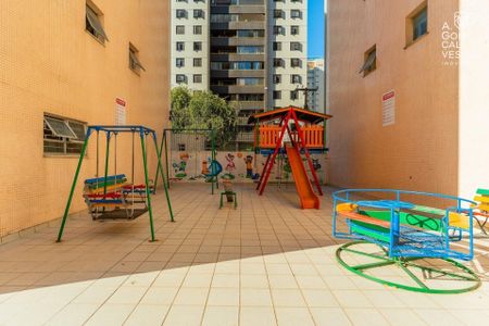 32_photo/94dce4700b.122db660e4931da2-ATLAS-36831d12-9b52-4ee6-b065-bff37ffe208a.jpg de apartamento à venda com 4 quartos, 302m² em Rebouças, Curitiba