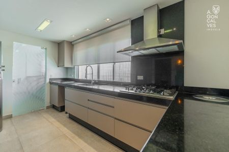 11_photo/94dce4700b.122db660e4931da2-ATLAS-e9d09d9b-27fd-4fea-89d1-aa2c8bf188b7.jpg de apartamento à venda com 4 quartos, 302m² em Rebouças, Curitiba