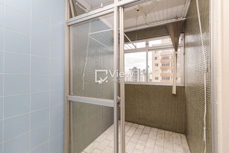 4_photo/94dce47047.3aed5bbd04158097-ATLAS-27bd9068-3a1f-434d-8cc1-5c16e6fd227b.jpg de apartamento à venda com 3 quartos, 156m² em Centro, Curitiba