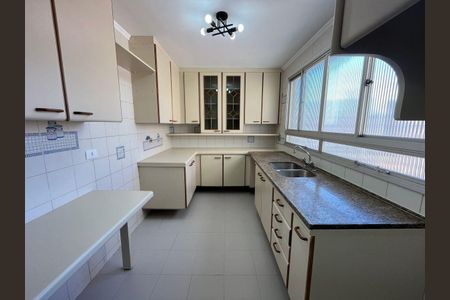 11_photo/94dce47047.3aed5bbd04158097-ATLAS-34f8bbc6-e592-4594-a01f-651ffb0be354.jpg de apartamento para alugar com 3 quartos, 156m² em Centro, Curitiba