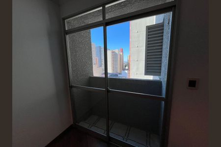 27_photo/94dce47047.3aed5bbd04158097-ATLAS-a08b5e07-6278-422a-8d39-26538ca9570e.jpg de apartamento para alugar com 3 quartos, 156m² em Centro, Curitiba