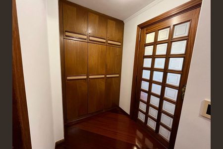 24_photo/94dce47047.3aed5bbd04158097-ATLAS-ac8980ae-9a9c-4e1b-bb2e-74a4d788daeb.jpg de apartamento para alugar com 3 quartos, 156m² em Centro, Curitiba