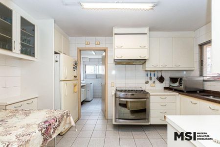 19_photo/94dce4706d.e375611287994cc3-ATLAS-7514f3eb-2cbd-42a2-9c0e-7b933aee5799.jpg de apartamento à venda com 4 quartos, 185m² em Cristo Rei, Curitiba